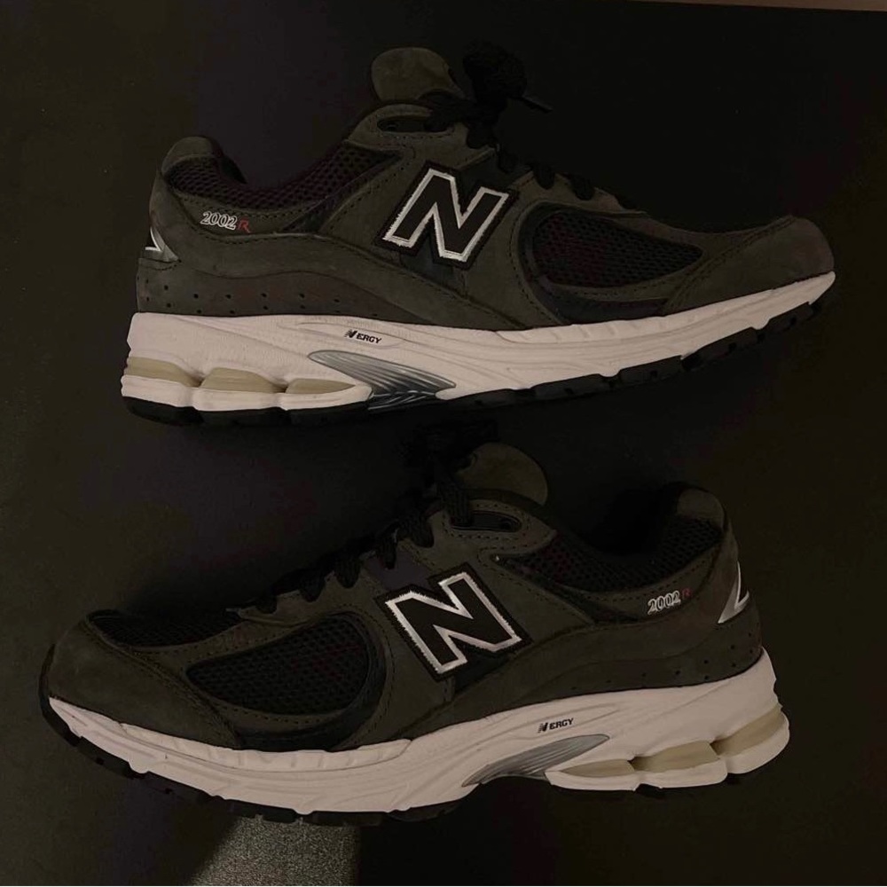 New Balance 2002R OG “Dark Grey”